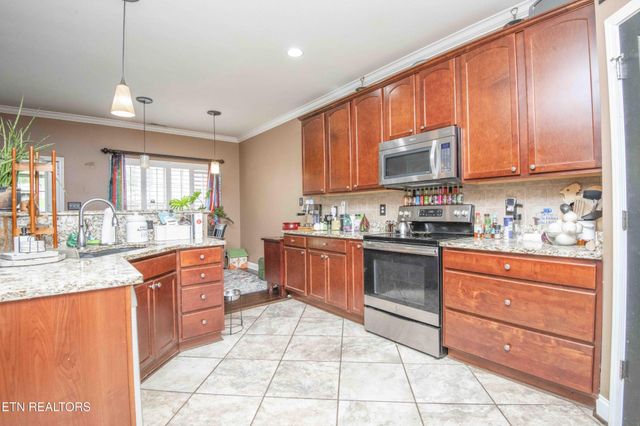 6533 Gentlewinds Drive, Knoxville, TN 37931