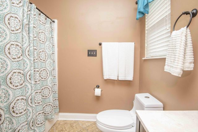 6533 Gentlewinds Drive, Knoxville, TN 37931