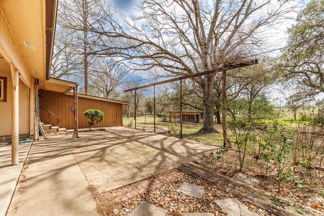 3603 Us Highway 90A E, Gonzales, TX 78629