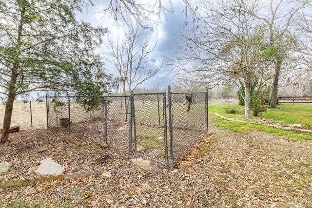 3603 Us Highway 90A E, Gonzales, TX 78629