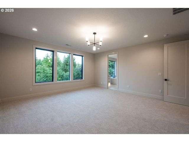 17615 BRYANT Rd, Lake Oswego, OR 97035