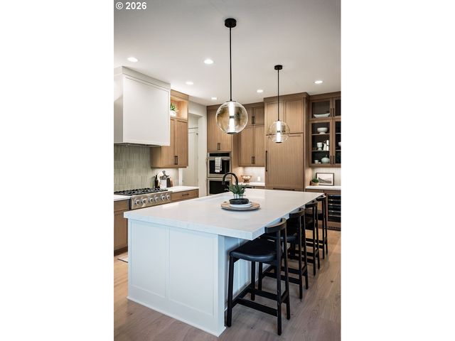 17615 BRYANT Rd, Lake Oswego, OR 97035