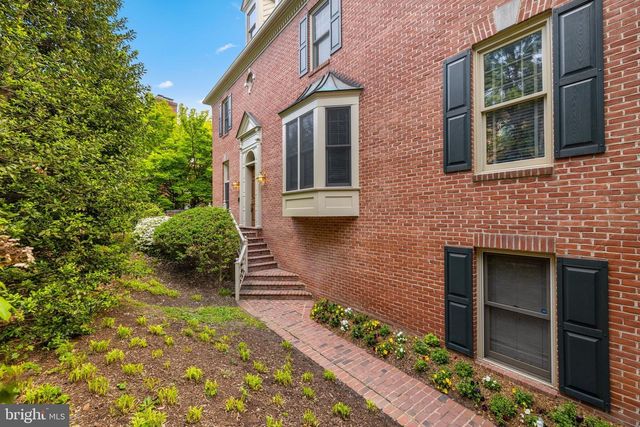 6656 CORNER LN, Mclean, VA 22101