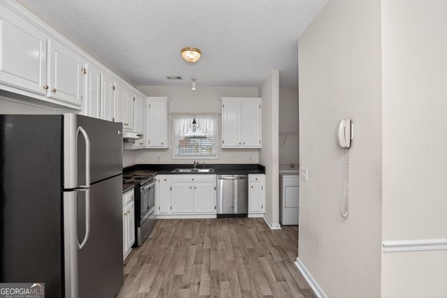 181 Windsor Circle, Stockbridge, GA 30281