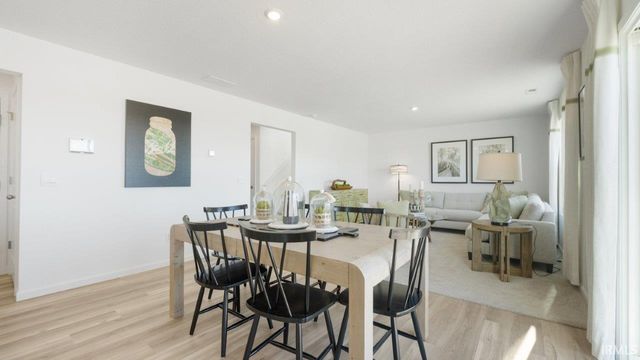 5056 Beechmont Lane, New Haven, IN 46774