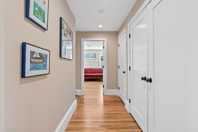 42 Temple Road, Wellesley, MA 02482