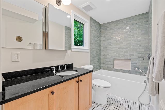 42 Temple Road, Wellesley, MA 02482