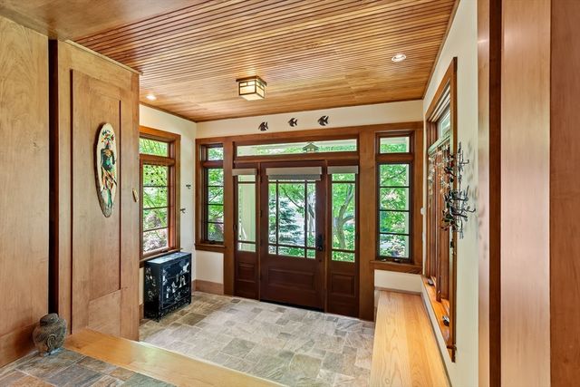 42 Temple Road, Wellesley, MA 02482