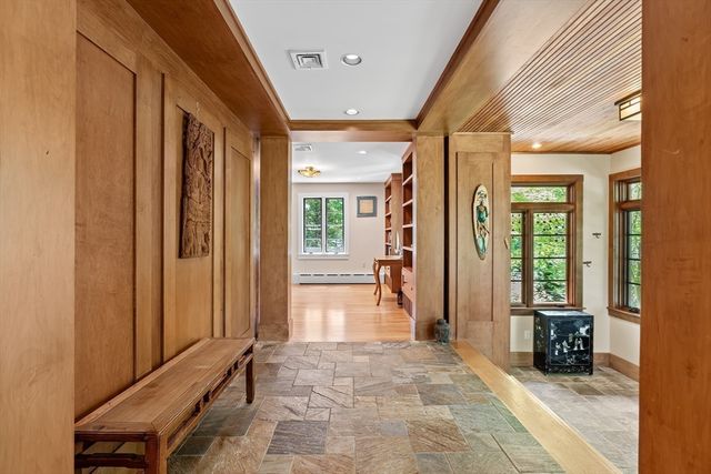 42 Temple Road, Wellesley, MA 02482