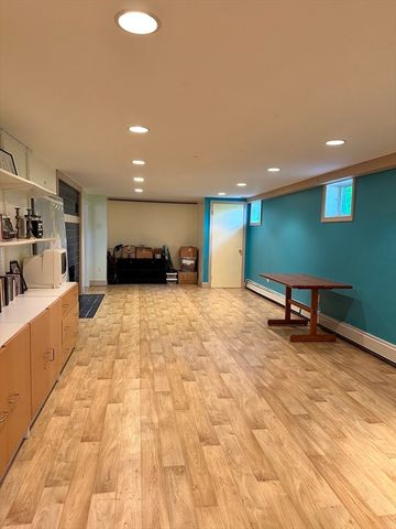 42 Temple Road, Wellesley, MA 02482