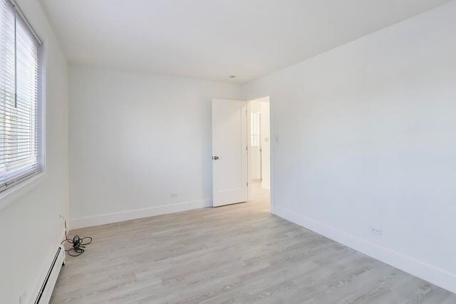 10360 Michael Todd Terrace 1S, Glenview, IL 60025