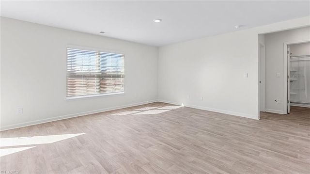 1596 String Drive, Winston-salem, NC 27107
