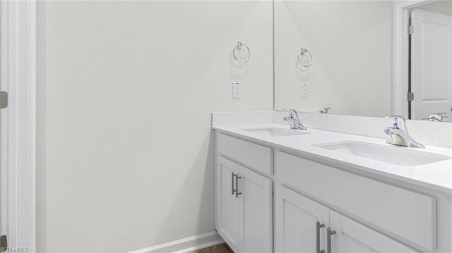 1596 String Drive, Winston-salem, NC 27107