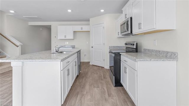 1596 String Drive, Winston-salem, NC 27107