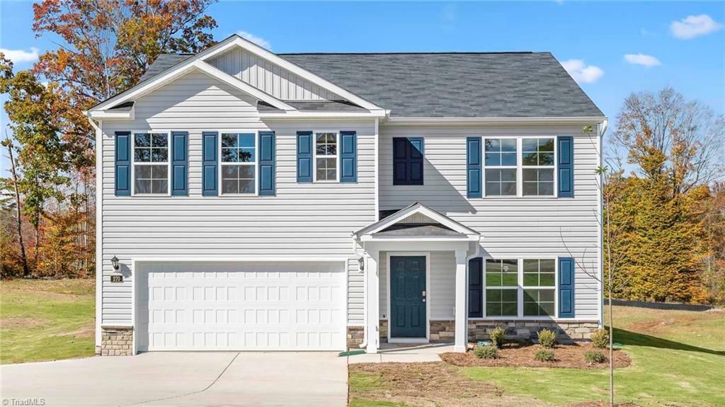 1596 String Drive, Winston-salem, NC 27107