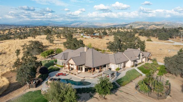 34310 Barn Owl Road, Raymond, CA 93653