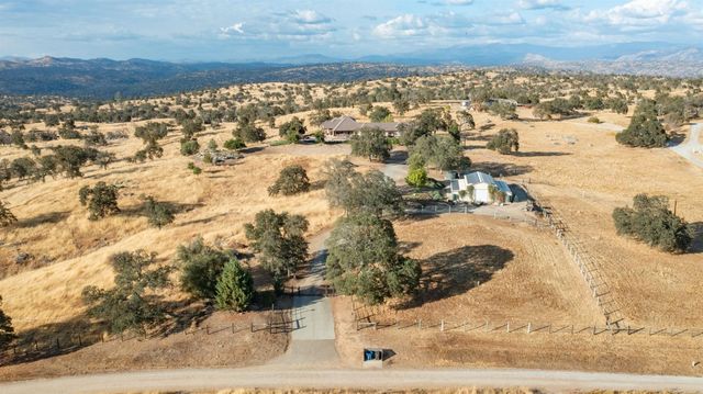 34310 Barn Owl Road, Raymond, CA 93653