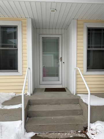 30 Oak Run, Stony Brook, NY 11790