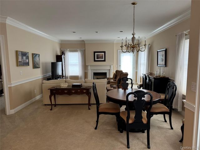 30 Oak Run, Stony Brook, NY 11790