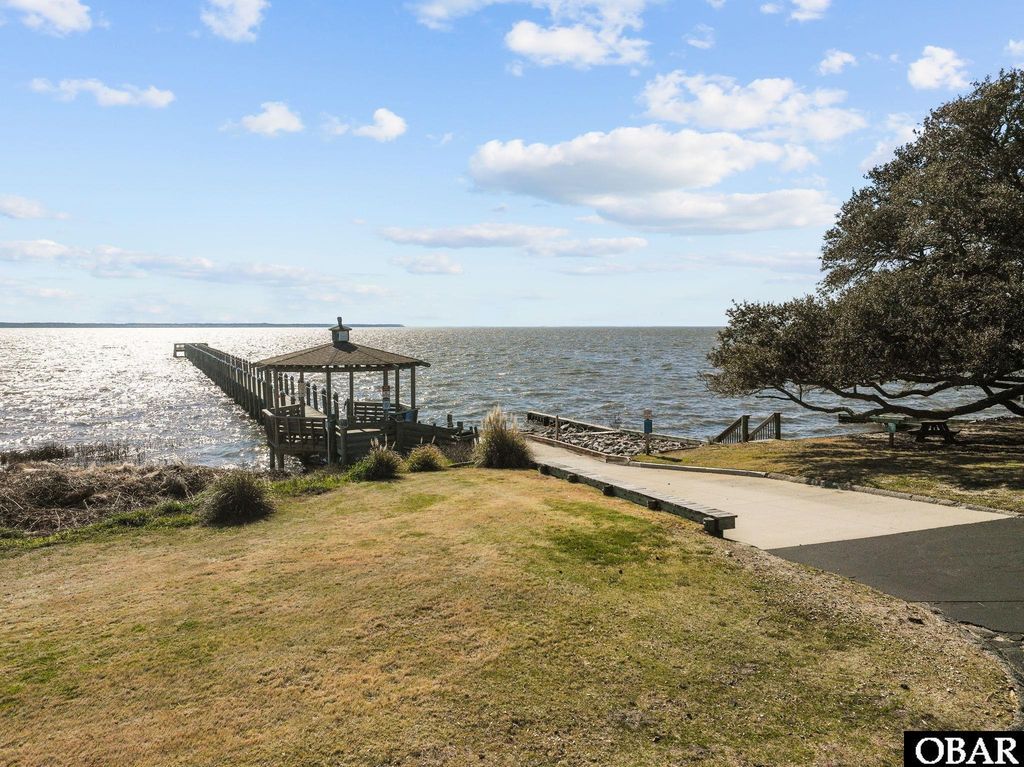 Image 5 of property listing at 500 W Villa Dunes Drive, Nags Head, NC 27959