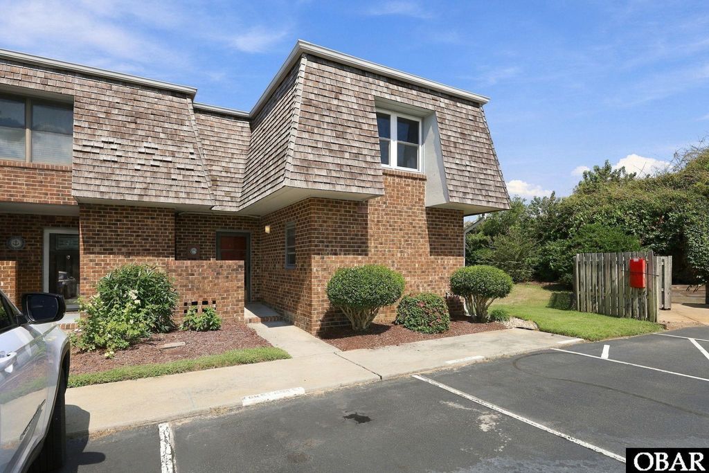 Image 7 of property listing at 500 W Villa Dunes Drive, Nags Head, NC 27959