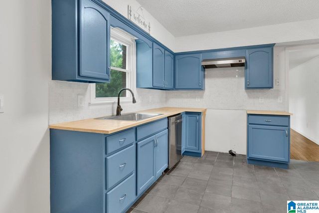 1717 6TH PLACE NW, Center Point, AL 35215