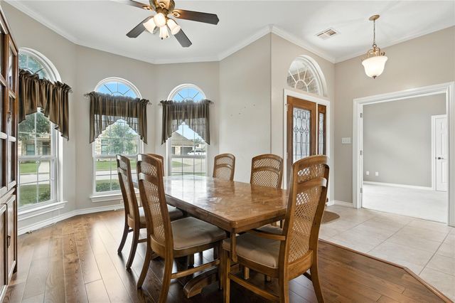 100 Davis CT, Thorndale, TX 76577