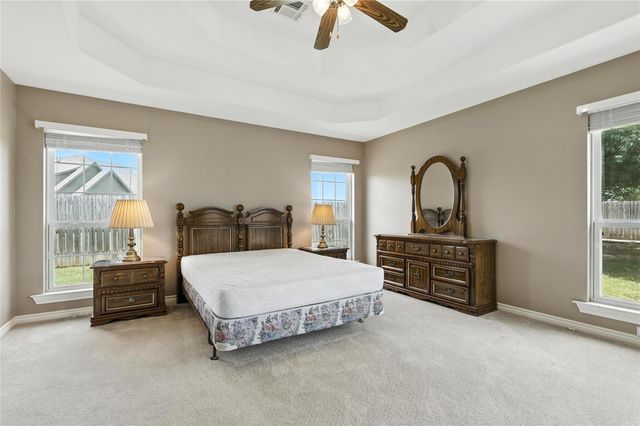 100 Davis CT, Thorndale, TX 76577