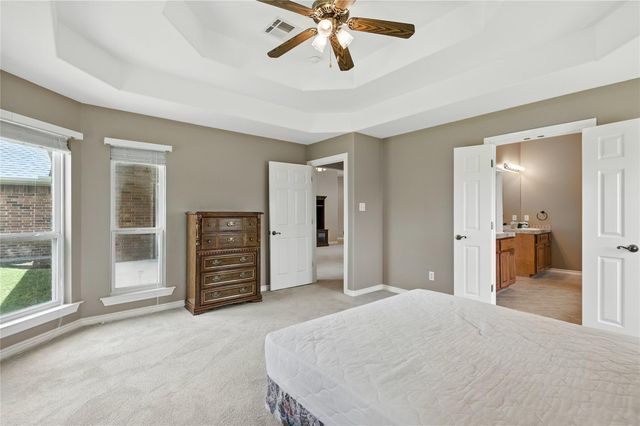 100 Davis CT, Thorndale, TX 76577