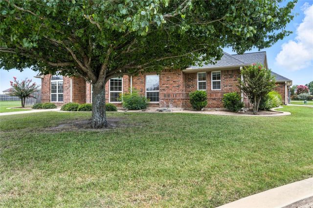 100 Davis CT, Thorndale, TX 76577