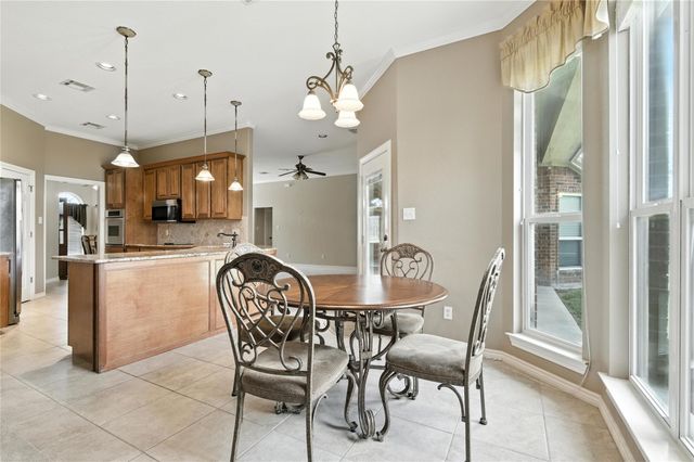 100 Davis CT, Thorndale, TX 76577