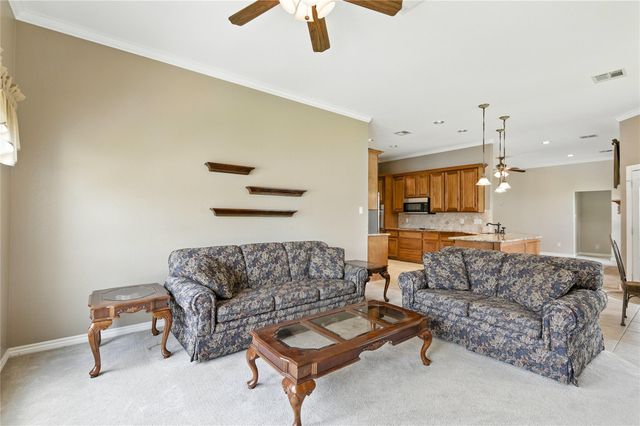 100 Davis CT, Thorndale, TX 76577