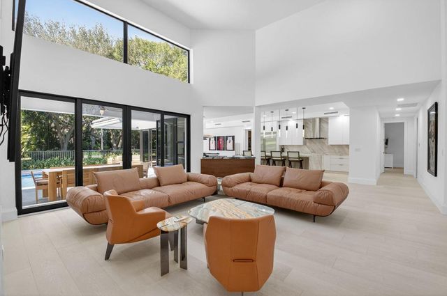 5723 Hamilton Way, Boca Raton, FL 33496