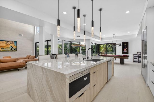 5723 Hamilton Way, Boca Raton, FL 33496