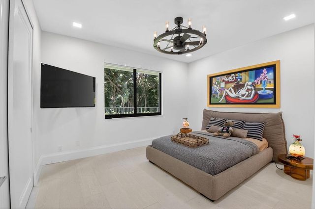 5723 Hamilton Way, Boca Raton, FL 33496