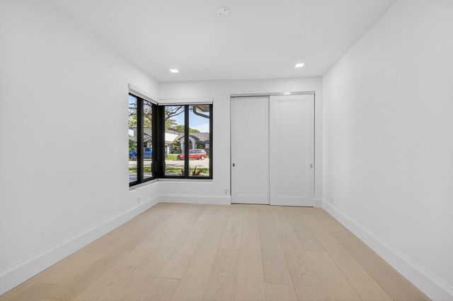 5723 Hamilton Way, Boca Raton, FL 33496