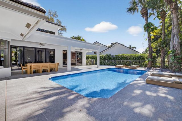 5723 Hamilton Way, Boca Raton, FL 33496