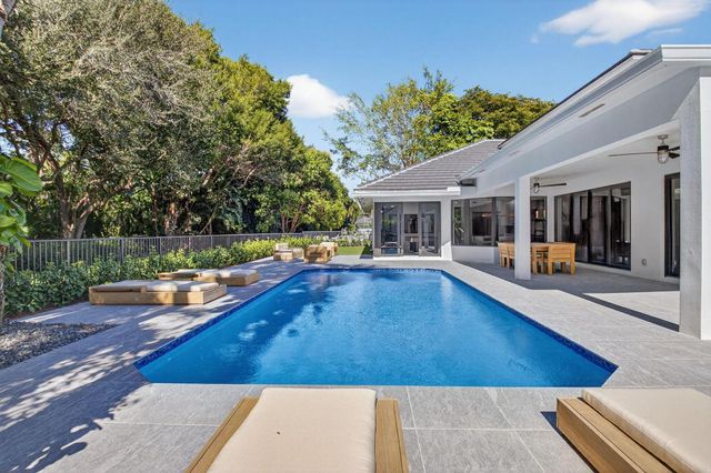 5723 Hamilton Way, Boca Raton, FL 33496