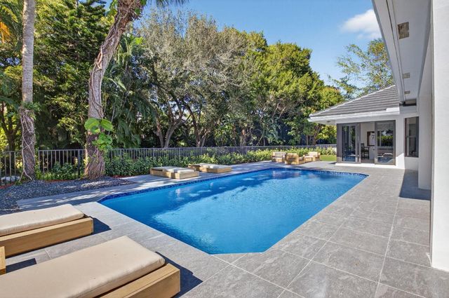 5723 Hamilton Way, Boca Raton, FL 33496