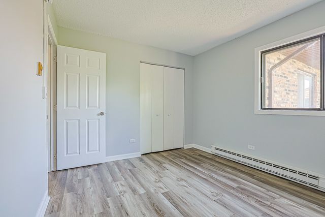210 KLEIN CREEK Court 5E, Carol Stream, IL 60188