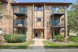 210 KLEIN CREEK Court 5E, Carol Stream, IL 60188