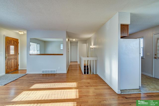 5824 Larimore Avenue, Omaha, NE 68104