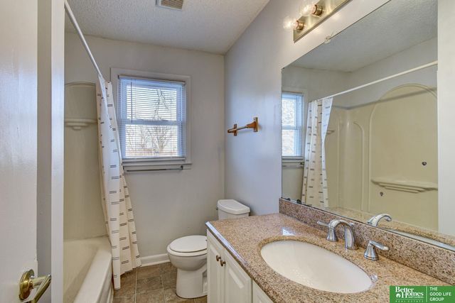 5824 Larimore Avenue, Omaha, NE 68104