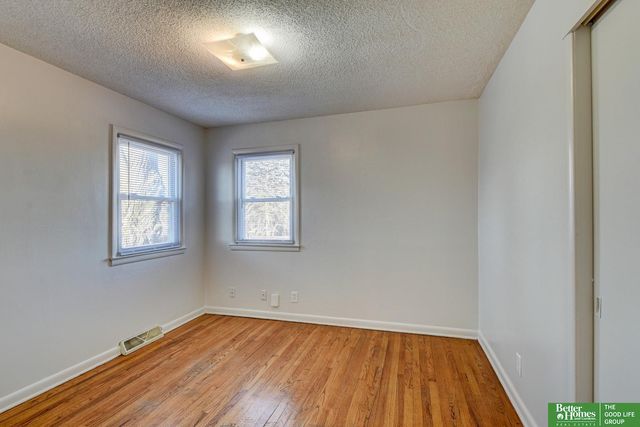 5824 Larimore Avenue, Omaha, NE 68104