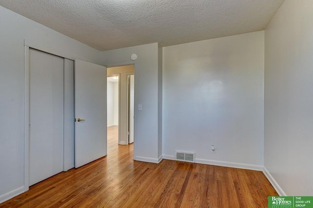 5824 Larimore Avenue, Omaha, NE 68104