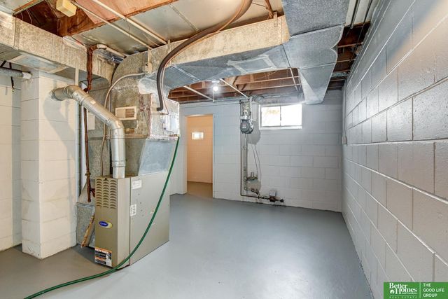 5824 Larimore Avenue, Omaha, NE 68104