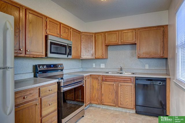 5824 Larimore Avenue, Omaha, NE 68104