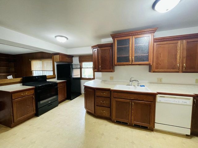 4726 69th STREET, Kenosha, WI 53142
