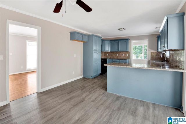948 RIDGEWOOD CIRCLE, Birmingham, AL 35235