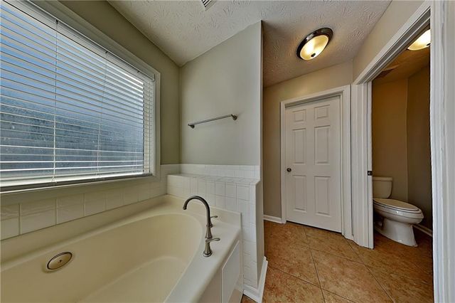 917 Tucker Lane, Loganville, GA 30052